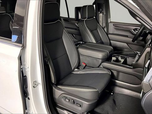 New 2026 GMC Yukon Elevation w/ Elevation Premium Package AWD/4WD image 12