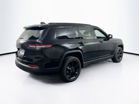 Used 2023 Jeep Grand Cherokee L Laredo image 5