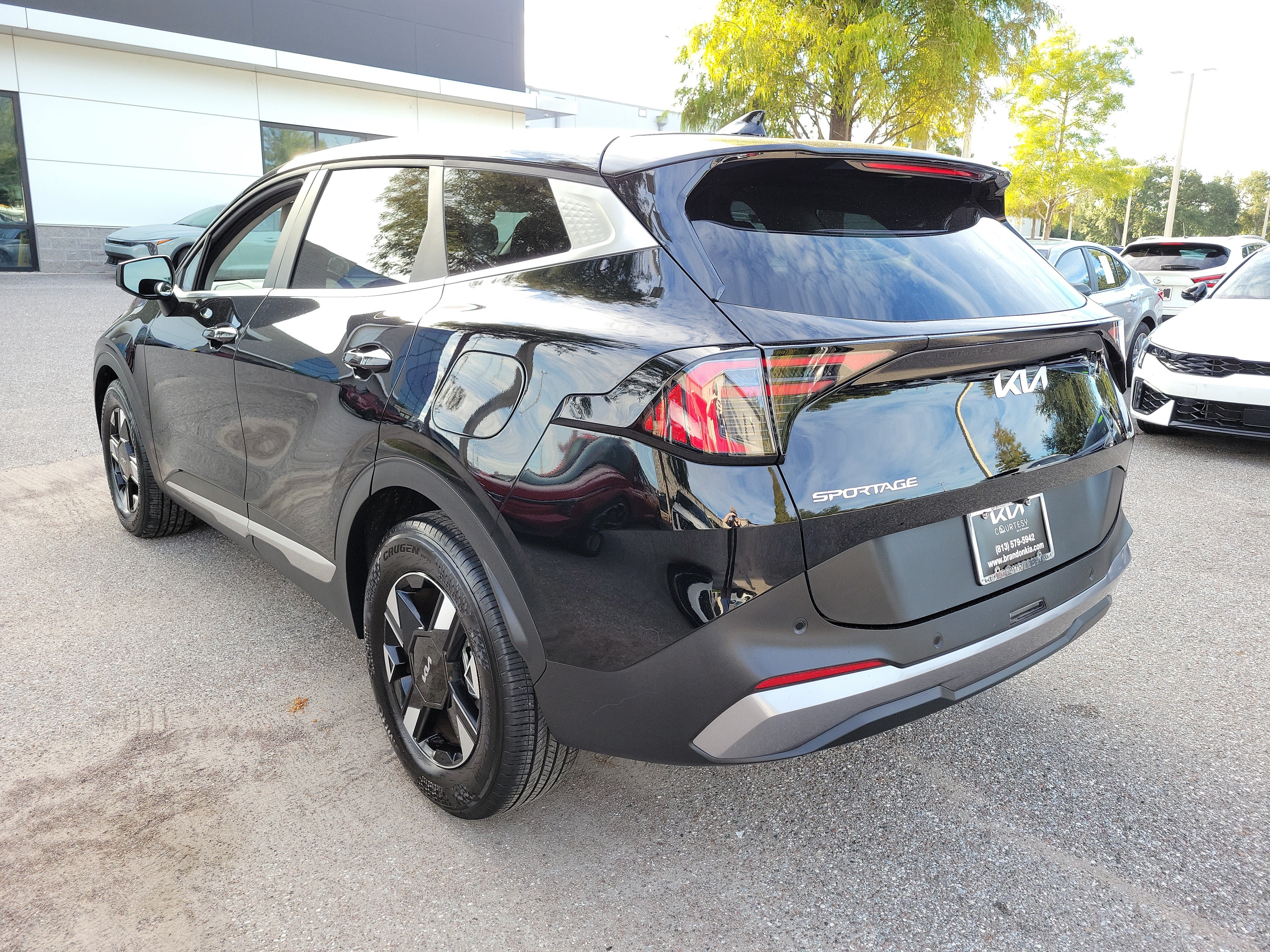 Certified 2026 Kia Sportage LX FWD image 2