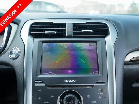 Used 2016 Ford Fusion SE w/ Equipment Group 202A image 8