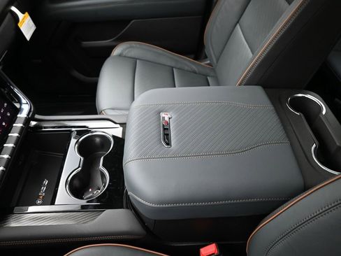 New 2026 GMC Yukon XL AT4 w/ AT4 Premium Plus Package image 17