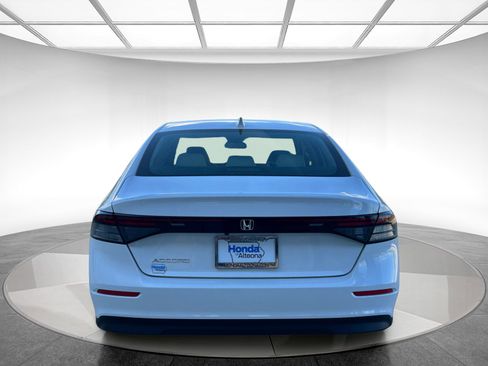 New 2025 Honda Accord LX image 4