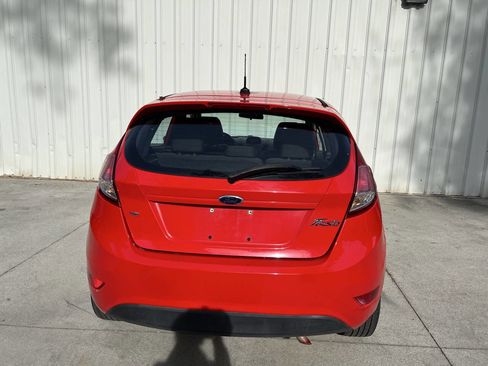 Used 2014 Ford Fiesta SE image 4