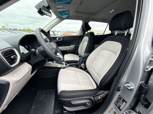 New 2026 Hyundai Venue SEL image 12
