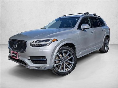 Used 2019 Volvo XC90 T5 Momentum image 1
