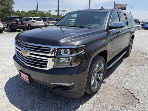 Used 2015 Chevrolet Suburban LTZ AWD/4WD image 7