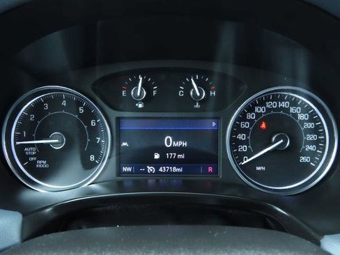 Used 2023 Buick Enclave Essence image 34