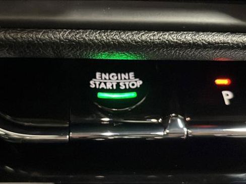 Used 2025 Lincoln Corsair Grand Touring image 23