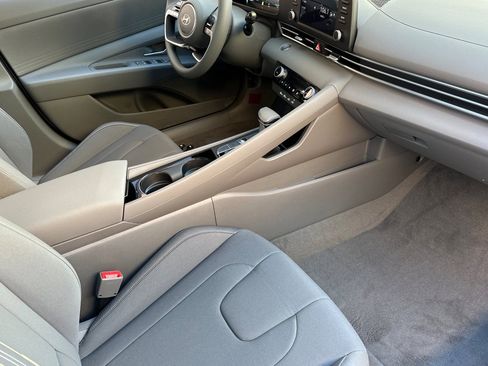 New 2026 Hyundai Elantra Blue image 15