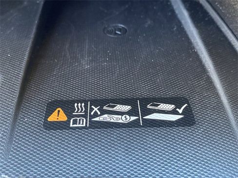 Used 2023 Buick Enclave Essence w/ Experience Buick Package image 20