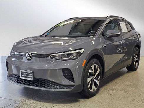 Used 2023 Volkswagen ID.4 Pro image 3