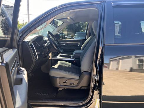 Used 2018 RAM 1500 Big Horn AWD/4WD image 25