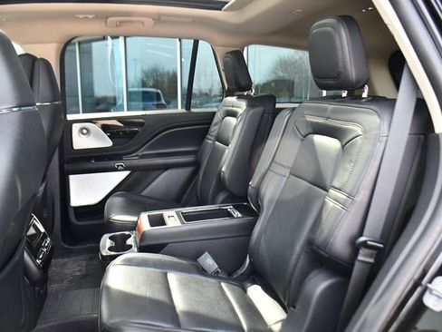 Used 2022 Lincoln Aviator Reserve w/ Equipment Group 201A AWD/4WD image 23