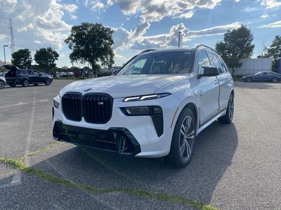 New 2026 BMW X7 M60i w/ Climate Comfort Package