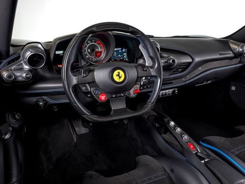 Certified 2022 Ferrari F8 Tributo RWD image 5