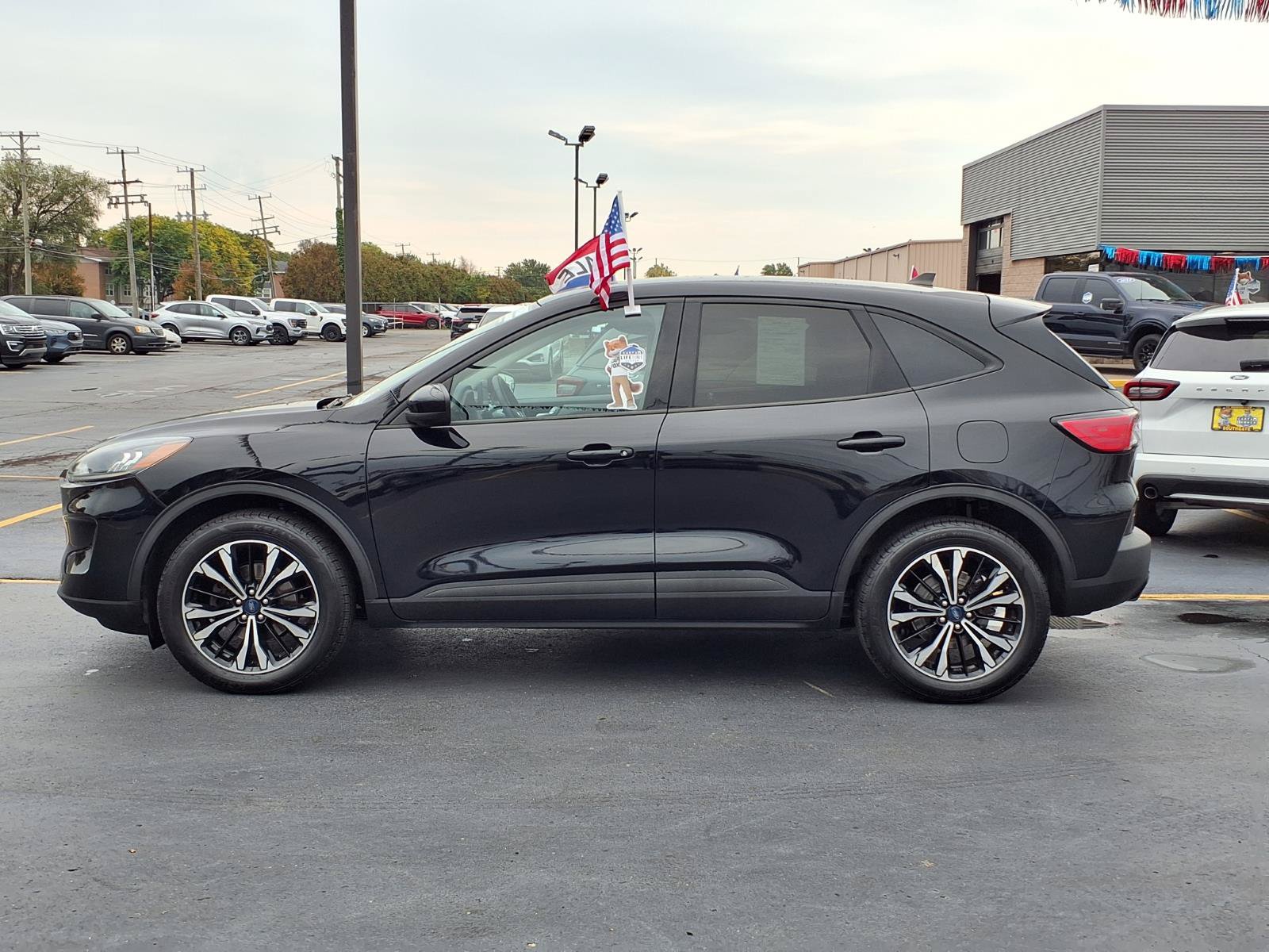 Used 2021 Ford Escape SE w/ SE Sport Appearance Package AWD/4WD image 23
