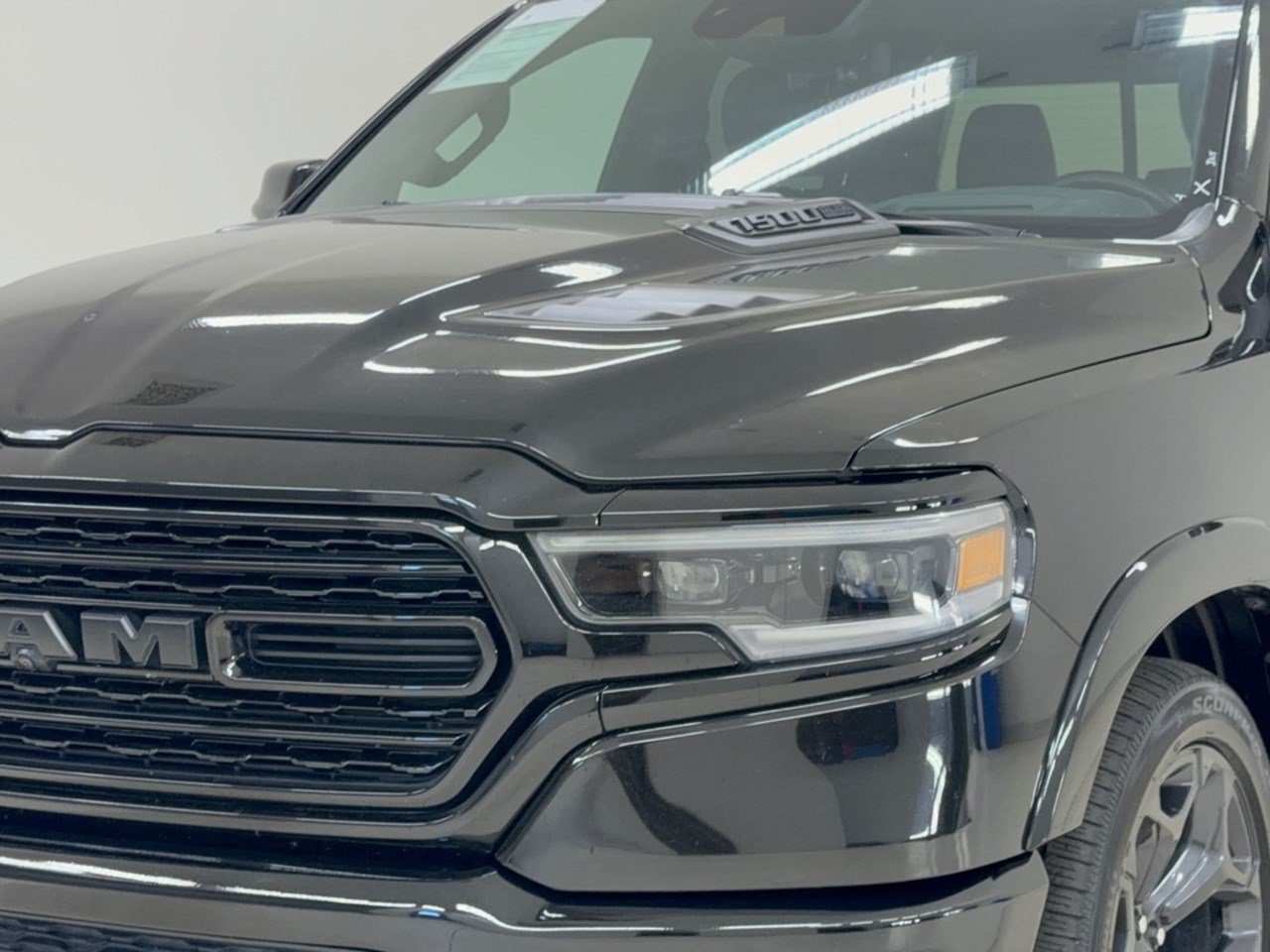 Used 2023 RAM 1500 Limited AWD/4WD image 12