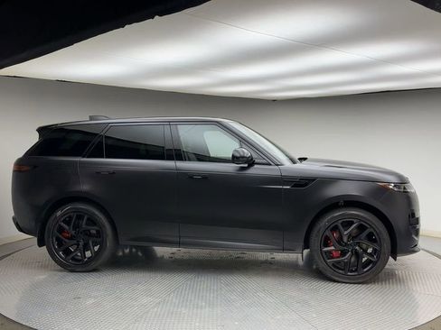 New 2026 Land Rover Range Rover Sport Dynamic SE AWD/4WD image 9
