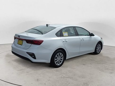 Used 2021 Kia Forte Sedan FWD image 5