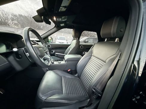 Used 2023 Land Rover Discovery S R-Dynamic image 21