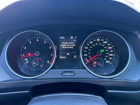 Used 2020 Volkswagen Tiguan SE image 21