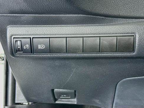Certified 2022 Toyota Corolla LE FWD image 10