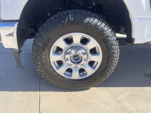 Used 2023 Ford F350 XLT image 33