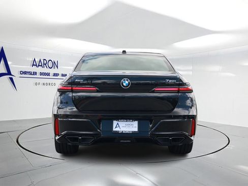 Used 2023 BMW 760i xDrive AWD/4WD image 3