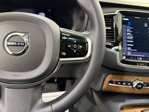 Used 2024 Volvo XC90 B5 Plus image 15