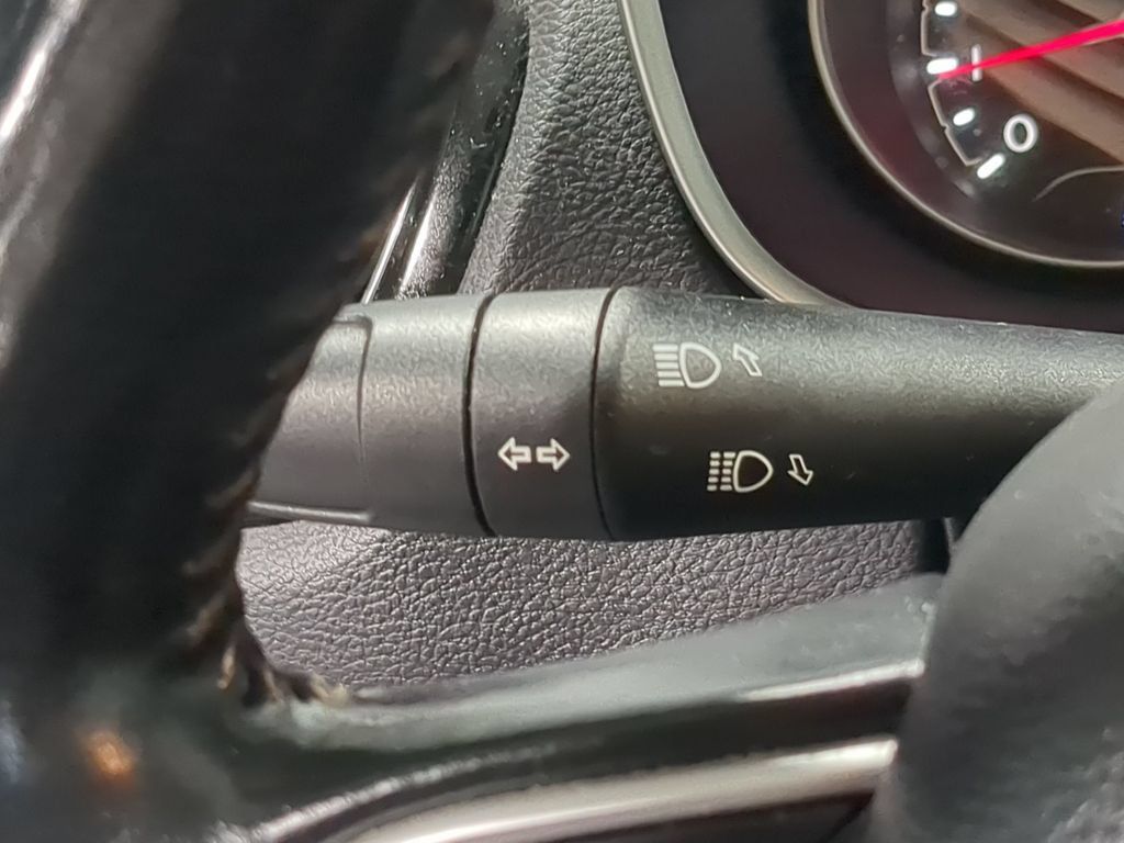 Used 2018 Jeep Compass Limited w/ Navigation Group FWD image 32
