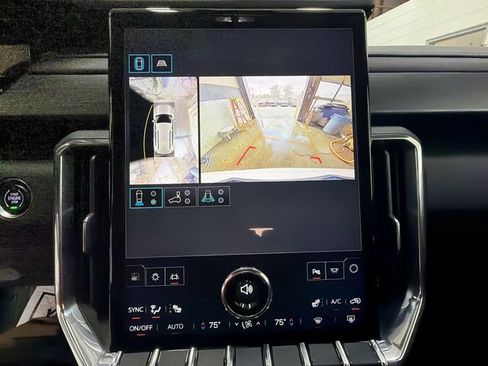 Used 2024 GMC Acadia Elevation w/ LPO, Floor Liner Package AWD/4WD image 17