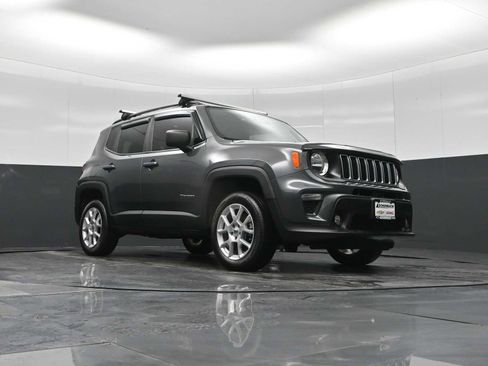 Used 2022 Jeep Renegade Latitude image 32