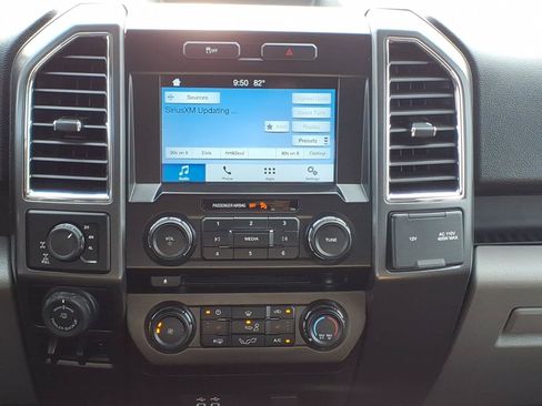 Used 2016 Ford F150 XLT w/ Equipment Group 302A Luxury AWD/4WD image 13