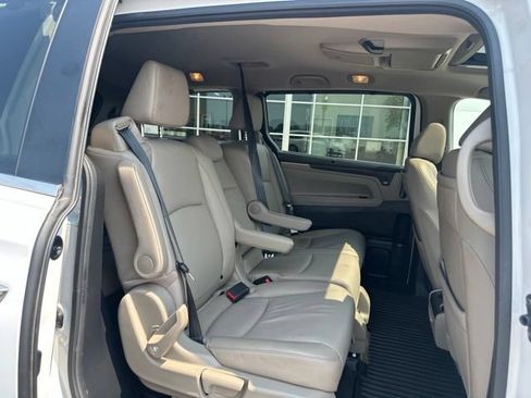 Used 2024 Honda Odyssey Touring image 13