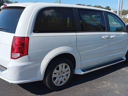 Used 2017 Dodge Grand Caravan SE w/ Power Window Group image 3