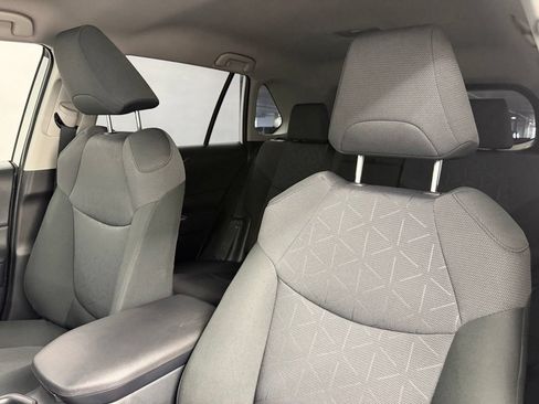 Used 2025 Toyota RAV4 XLE FWD image 24