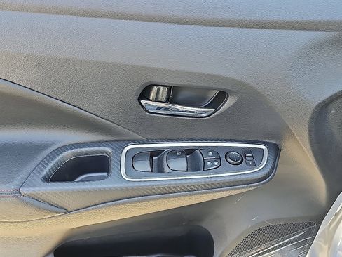 New 2025 Nissan Versa SR w/ Trunk Package image 8