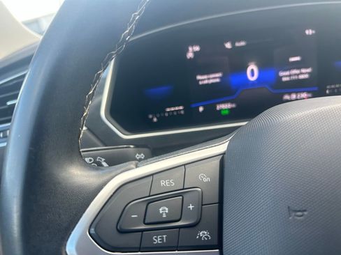 Certified 2023 Volkswagen Tiguan SE image 21