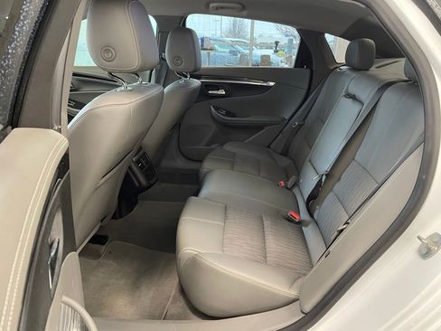 Used 2017 Chevrolet Impala LT image 10