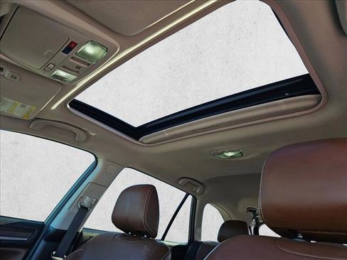 Used 2018 Subaru Outback 3.6R Touring image 14