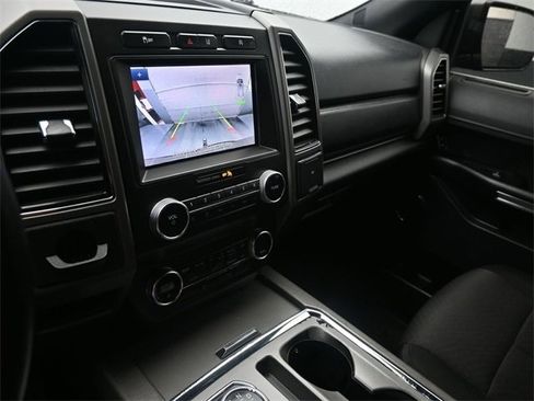 Used 2020 Ford Expedition Max XLT image 12
