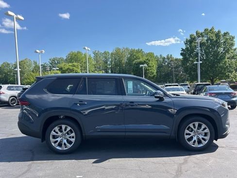 Used 2026 Toyota Grand Highlander FWD image 5