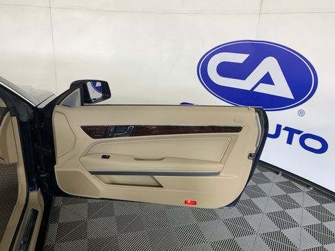 Used 2011 Mercedes-Benz E 350 Cabriolet image 28
