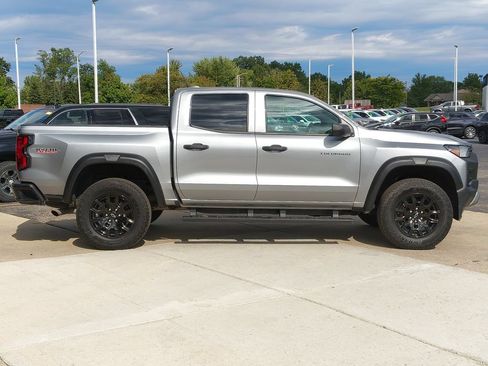 Used 2025 Chevrolet Colorado Trail Boss AWD/4WD image 4