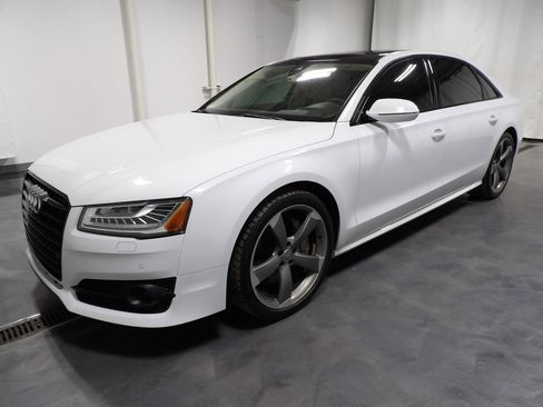 Used 2018 Audi A8 L 3.0T w/ Executive Package image 4