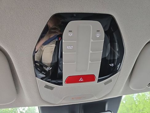 Certified 2025 Kia K4 FWD image 27