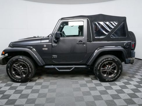Used 2017 Jeep Wrangler Sahara image 4