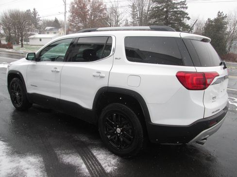 Used 2019 GMC Acadia SLT image 3