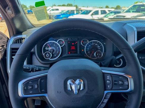 New 2026 RAM 2500 Big Horn AWD/4WD image 17
