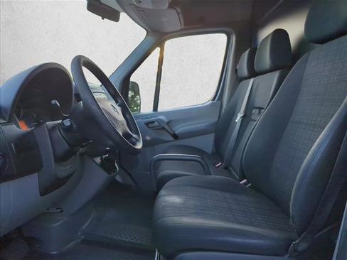 Used 2017 Mercedes-Benz Sprinter 2500 image 16